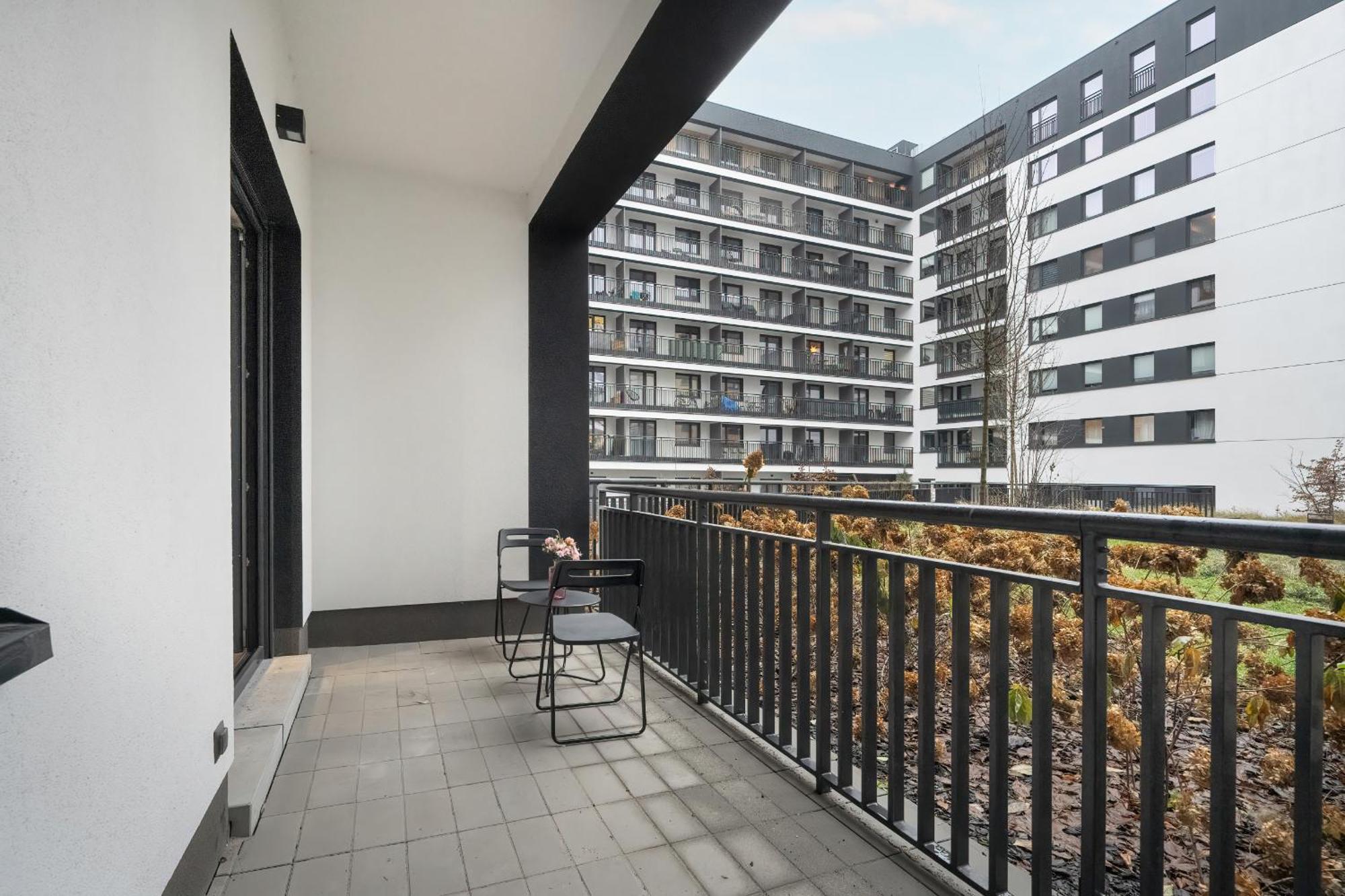 Cozy Studio With Balcony And Free Garage By Noclegi Renters Poznan Exterior photo